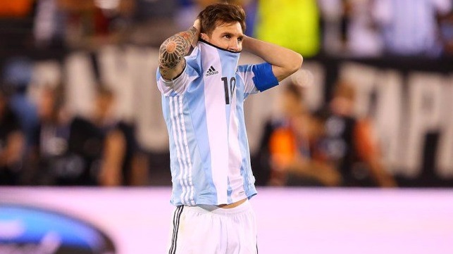 Calcio: l’Equipe svela i numeri del contratto faraonico che ha legato Lionel Messi al Paris Saint Germain. La stella argentina guadagnerà 110 milioni netti in tre anni