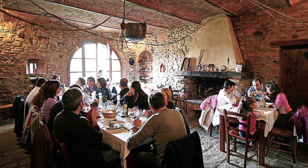Pranzo del Primo maggio in agriturismo per 400mila italiani e stranieri secondo le stime della Coldiretti sulla Festa dei lavoratori