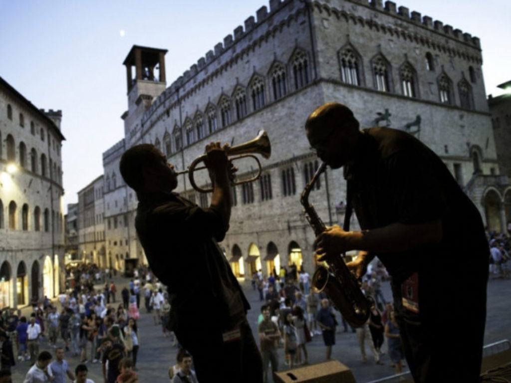 Da oggi al 21 luglio a Perugia torna Umbria Jazz: Trenitalia official rail partner della manifestazione. Ogni giorno oltre 50 treni per raggiungere Perugia