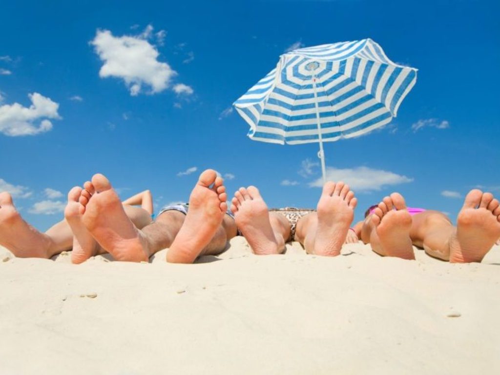 Le vacanze estive sono alle porte e gli italiani rischiano di dover fare i conti con rincari sui listini turistici e sui prezzi di beni e servizi
