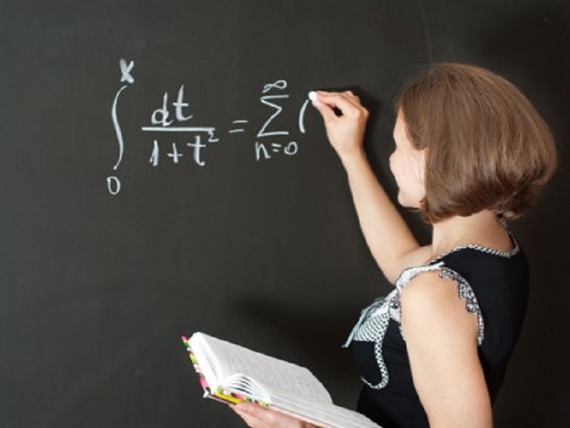 Quiz assurdi, domande sbagliate e irregolarità di vario tipo al concorso ordinario scuola denunciate dai candidati: il Codacons prepara il ricorso