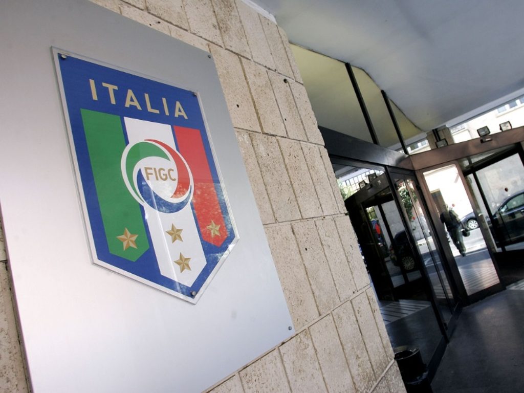 Restrizioni "ingiustificate" per l'accesso ai corsi di Direttore Sportivo, Collaboratore della Gestione Sportiva, Osservatore e Match Analyst: multa da 3,3 milioni dell'Antitrust alla FIGC