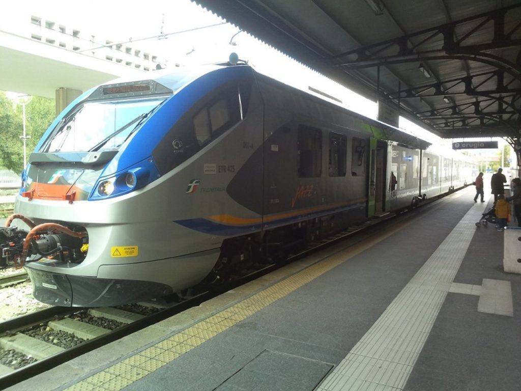 Due nuovi treni festivi per visitare l'Umbria con il collegamento Roma-Perugia: più turisti in treno, meno auto sulle strade e meno CO2 nell’aria, la formula vincente