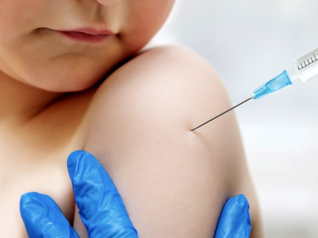 Mantenere ed incrementare le coperture vaccinali nei bambini e negli anziani: è l'appello lanciato dal Board del Calendario per la Vita