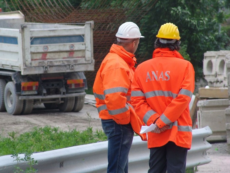 Lavoro: partita la nuova campagna assunzioni di Anas. I profili ricercati per attività di manutenzione e ispezione della rete stradale