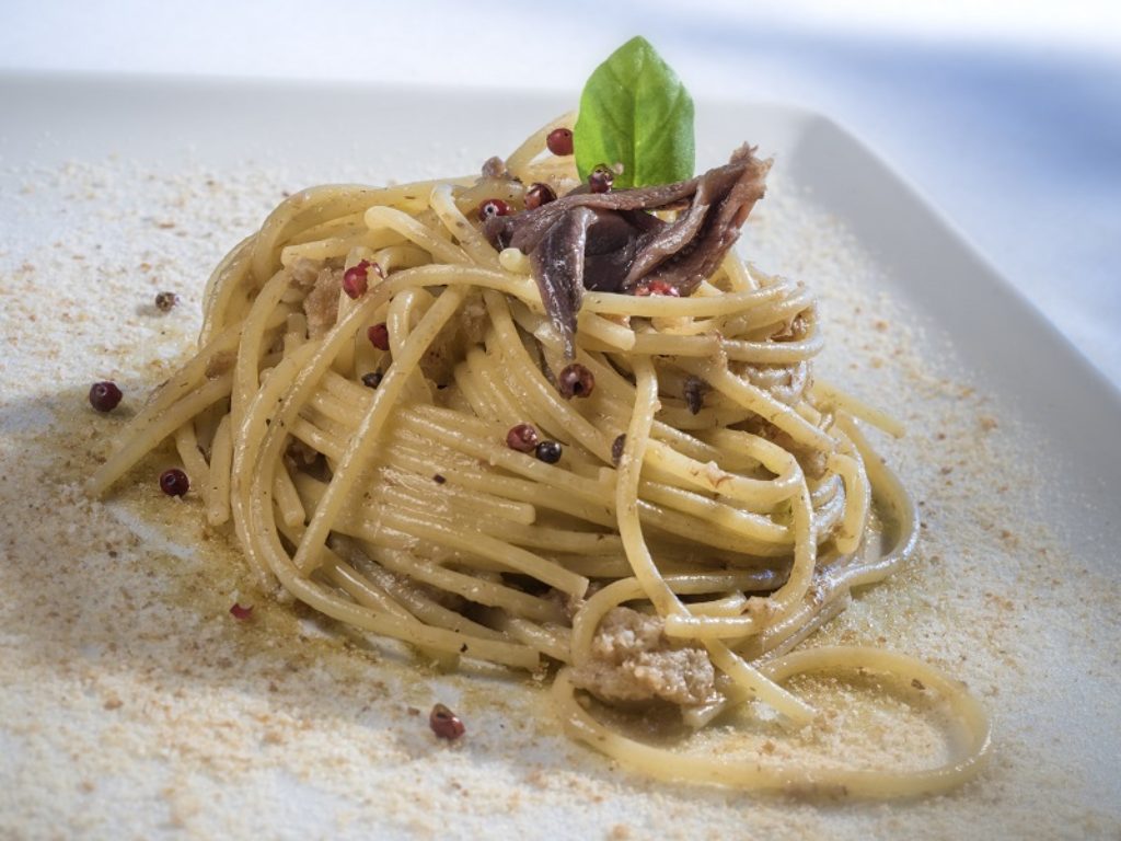 Premio Iolanda al via: parte il concorso letterario dedicato esclusivamente ai libri di cucina e di ricette ideato da Vera Slepoj e Davide Paolini