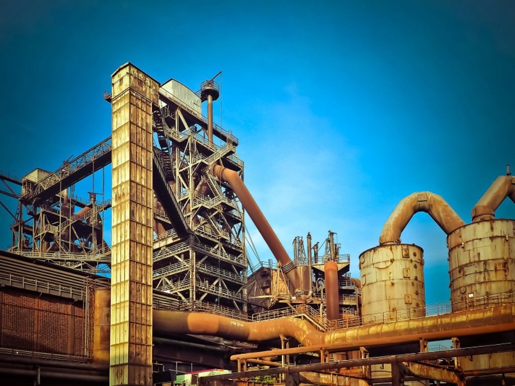 Il vicepremier e Ministro dello Sviluppo economico Di Maio ha firmato il decreto che sblocca le risorse per circa 60.000 lavoratori delle 18 aree di crisi industriale complessa