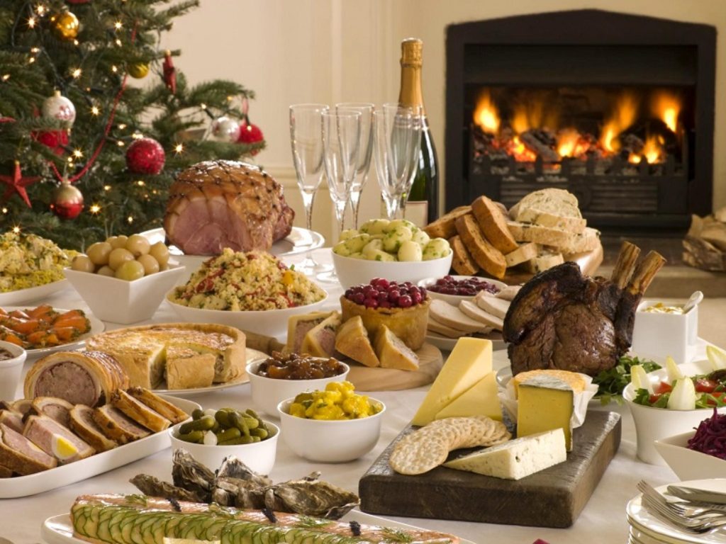 Feste di Natale e abbuffate in vista: i consigli di Gianluca Mech, il guru di Tisanoreica, per non ingrassare con gli eccessi a tavola