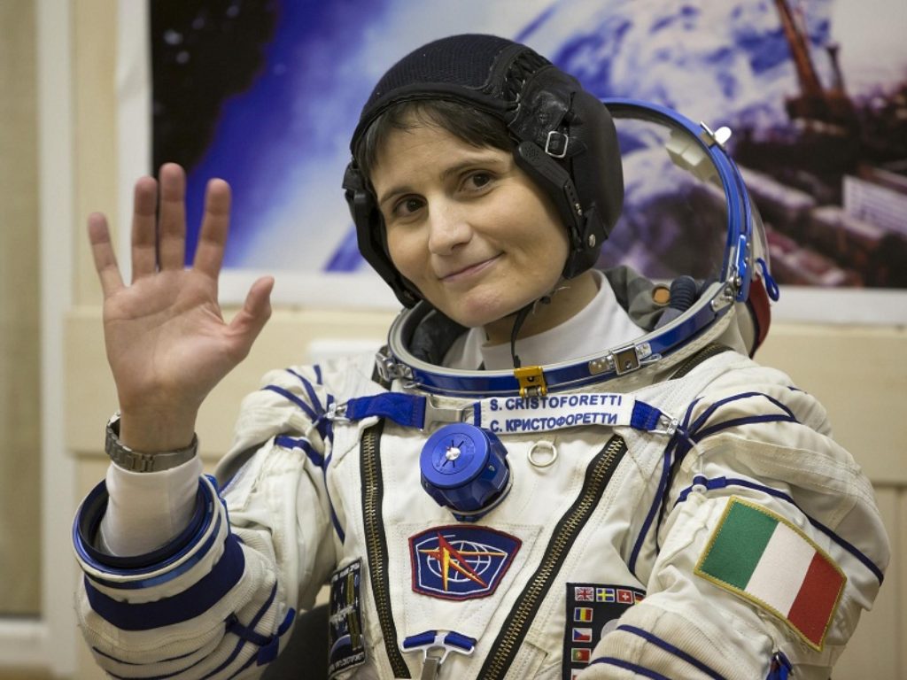 L'astronauta Samantha Cristoforetti torna nello spazio: sarà impegnata in una missione sulla Stazione Spaziale Internazionale (ISS)