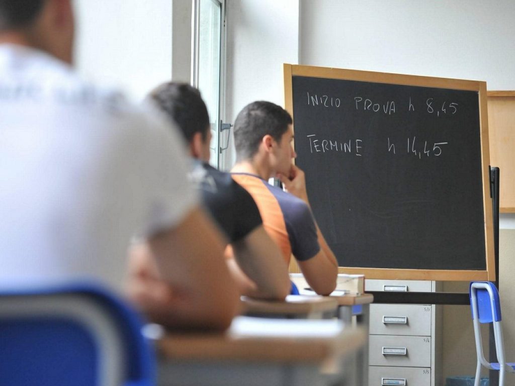 Maturità 2021, l'annuncio del nuovo ministro dell'Istruzione Bianchi: "Maxi-orale con commissione di docenti interni e niente prove scritte"