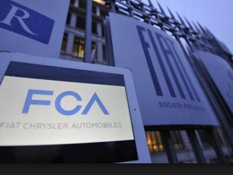 Parte la fusione tra Fca e Peugeot: sarà il quarto gruppo di auto al mondo. John Elkann sarà il nuovo presidente del gruppo, Carlos Tavarez il CEO