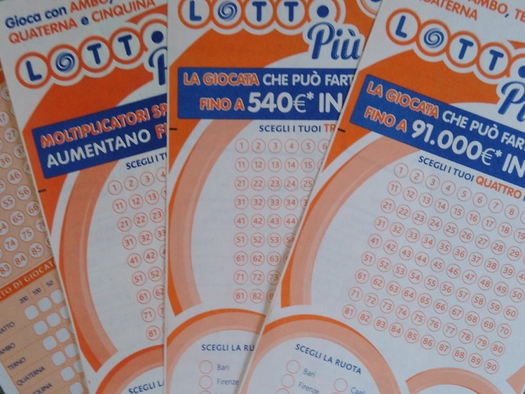 Estrazione del Lotto e 10 e Lotto di oggi, sabato 14 marzo 2020. Numeri ritardatari, archivio estrazioni. Numeri vincenti Oro e Doppio Oro.