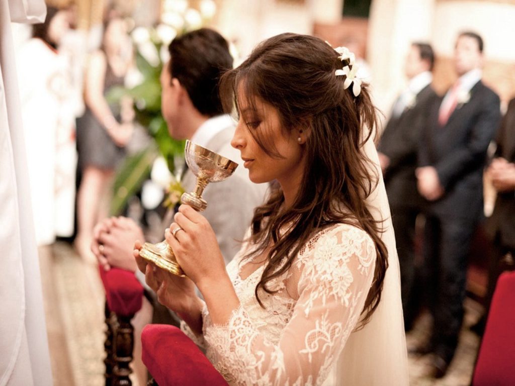 Riparte il settore dei matrimoni: ecco le tendenze degli abiti da sposa 2021 che ti aiuteranno a far prendere forma al tuo vestito dei sogni