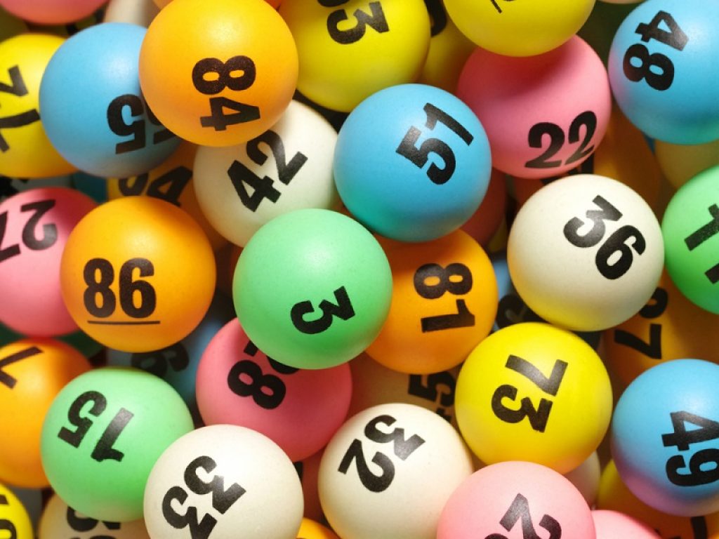 Estrazione del Lotto e 10 e Lotto serale di oggi, sabato 11 maggio 2019. Numeri ritardatari, archivio estrazioni. Numeri vincenti Oro e Doppio Oro, quote vincite del concorso.