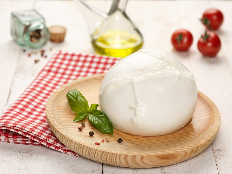 Un test per scoprire la presenza di latte importato in un prodotto derivante da materie prime italiane, come la mozzarella di bufala campana Dop. È quanto elaborato dall’Istituto per il sistema produzione animale in ambiente mediterraneo del Cnr