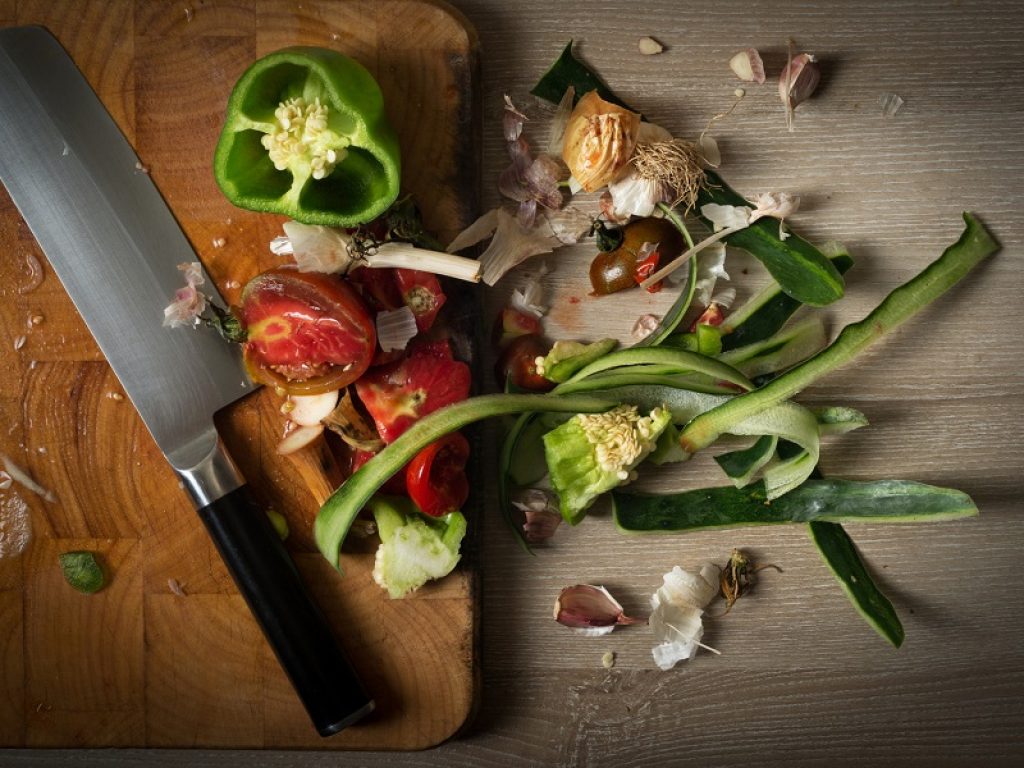 Al Ministero delle politiche agricole alimentari, forestali e del turismo il Tavolo per la lotta agli sprechi e l’assistenza alimentare: in Italia si sprecano in media 370 grammi di cibo a famiglia