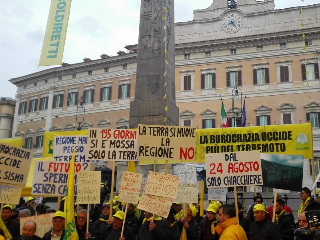 protesta terremotati ricostruzione