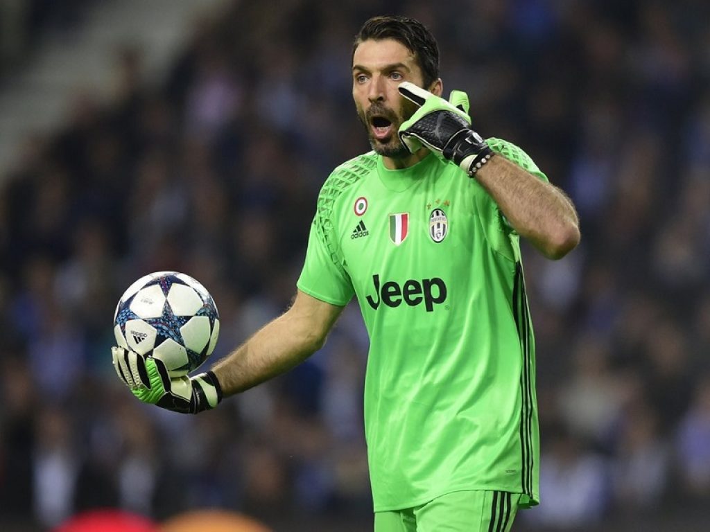 Si separano ancora una volta, ma in maniera definitiva, le strade di Buffon e della Juventus. L'annuncio del portiere: "Tolgo il disturbo"