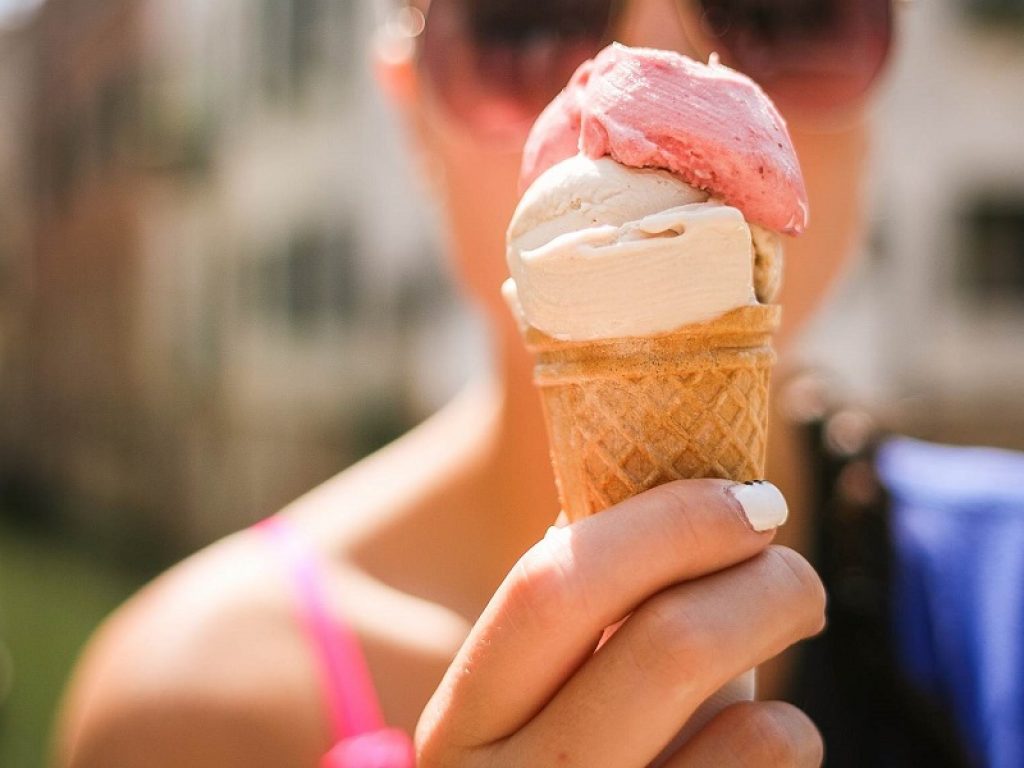 Il gelato fatto in casa protagonista del pranzo di Ferragosto. La ricetta dei Maestri della Scuola del Cioccolato