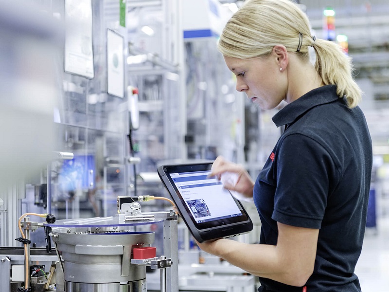 Industria 4.0: un'opportunità per aziende di ogni dimensione. Come orientarsi nella giungla dei produttori di device, standard di connettività e piattaforme in cloud