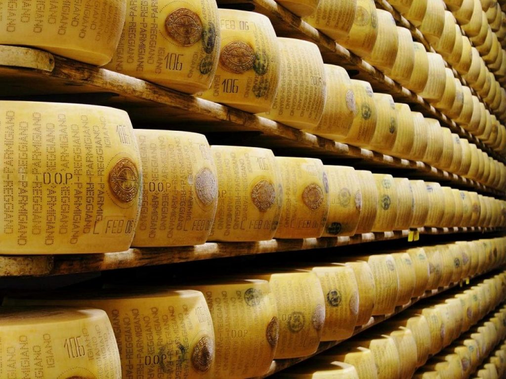 Il Consorzio è pronto ad investire oltre 700.000 euro per rafforzare il valore commerciale del Parmigiano Reggiano di Montagna