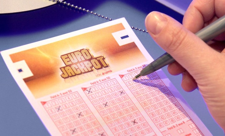 Estrazione Eurojackpot di venerdì 13 settembre 2024. Numeri vincenti del concorso del 13/9/2024, archivio estrazioni, combinazione e quote in Italia.