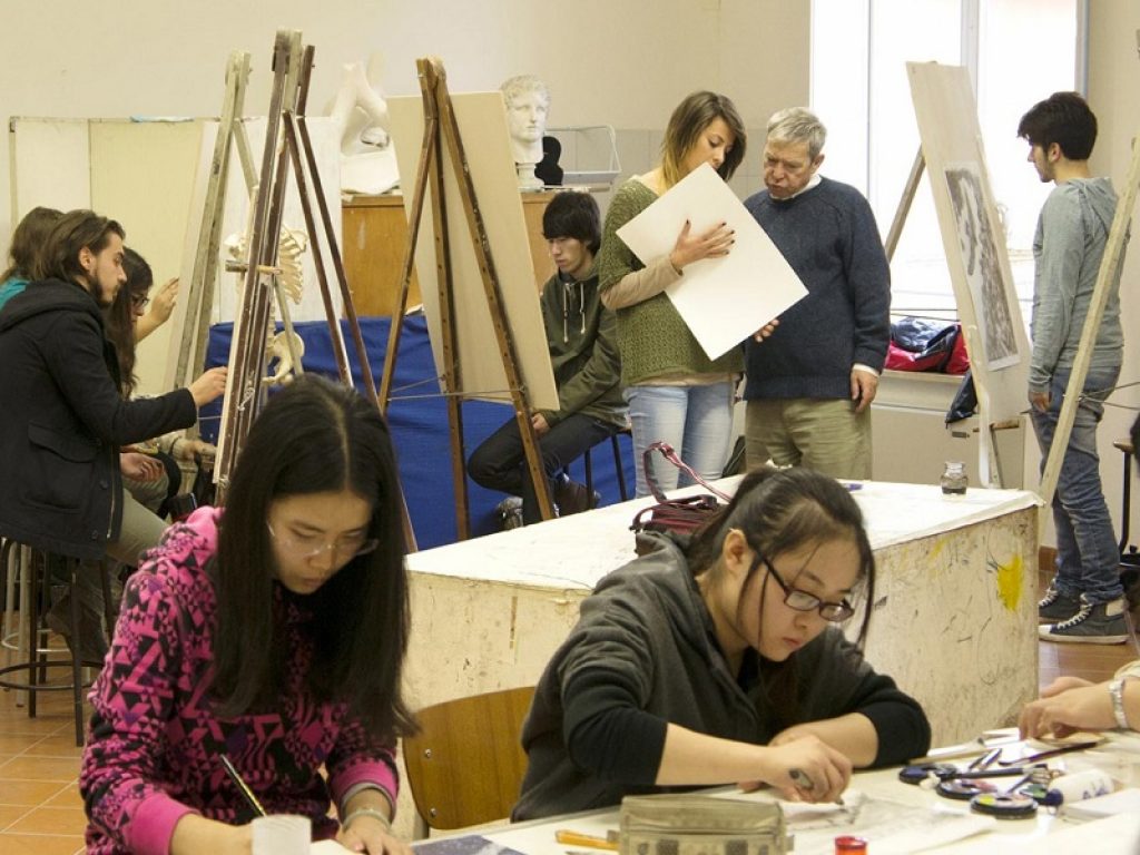 Nasce il Premio AccadeMibac: 10 giovani talenti proposti dalle Accademie di Belle Arti potranno partecipare alla più importante mostra collaterale della 17a Quadriennale d’Arte nel 2020 e ricevere un finanziamento di 10mila euro
