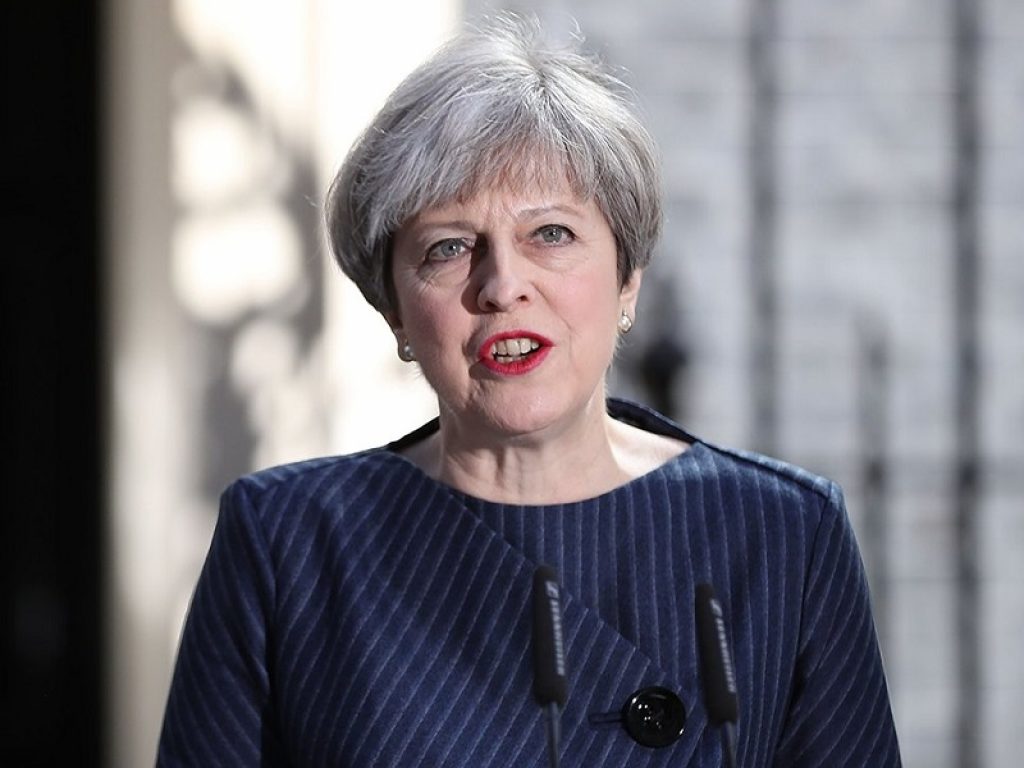 theresa may elezioni anticipate brexit 8 giugno