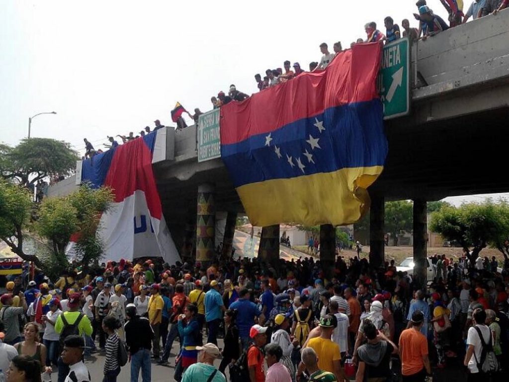 venezuela proteste governo maduro militari