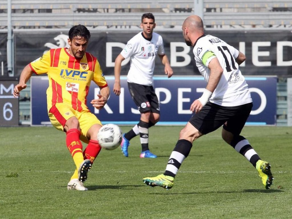 pronostici playoff serie b benevento spezia