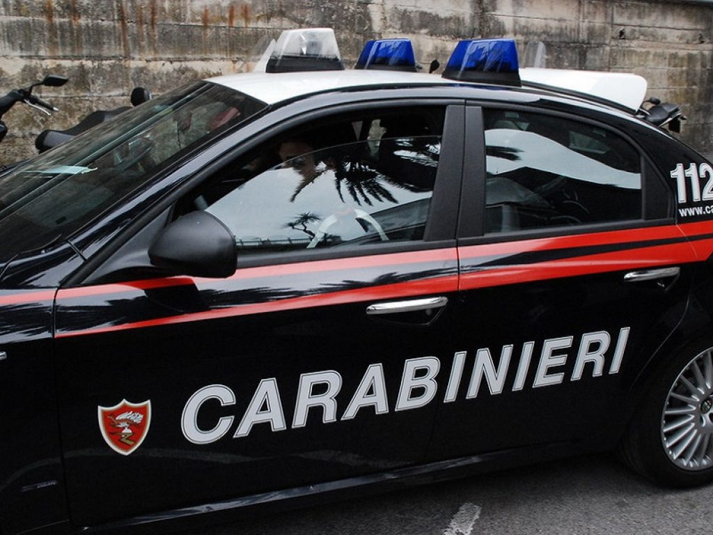 Insulta i Carabinieri su Instagram, denunciato per vilipendio: i militari sono risaliti a un giovane reggiano nonostante il nickname utilizzato sul social