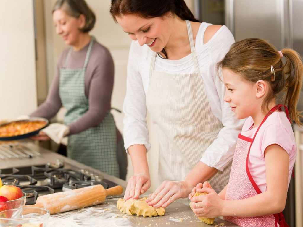 donne cucina confronto generazioni