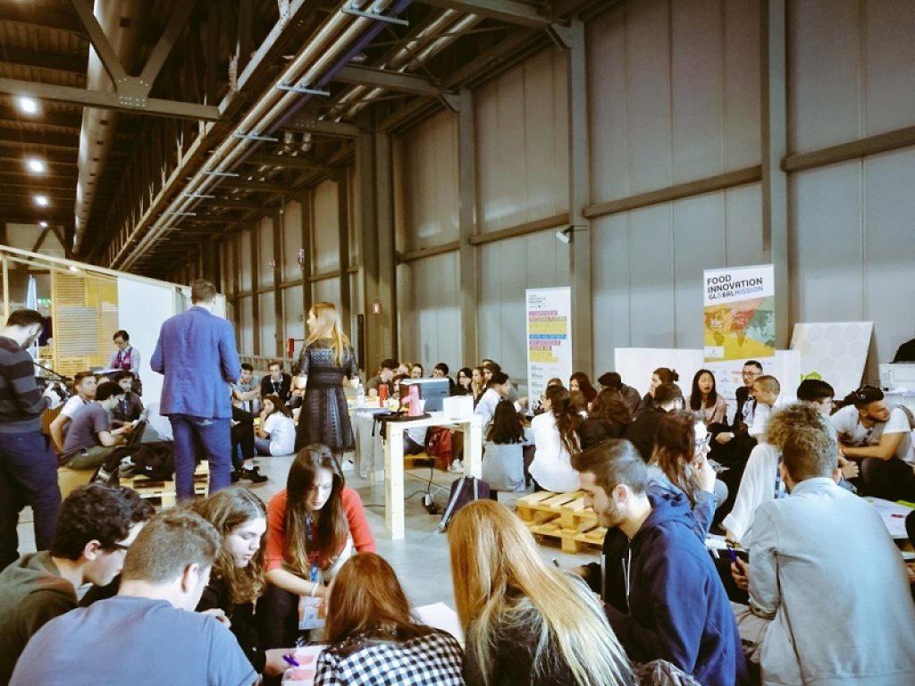 spreco alimentare studenti hack-waste