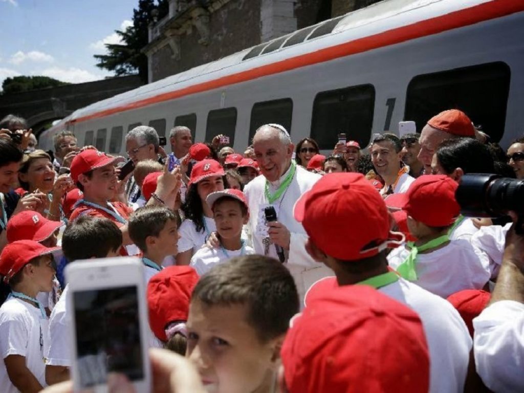 treno dei bambini papa francesco
