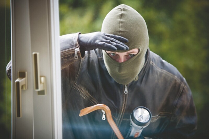 Secondo un'analisi di Uecoop in Italia ogni giorno 500 visite dei ladri nelle case: a Ferragosto, con tanta gente in vacanza, il rischio aumenta