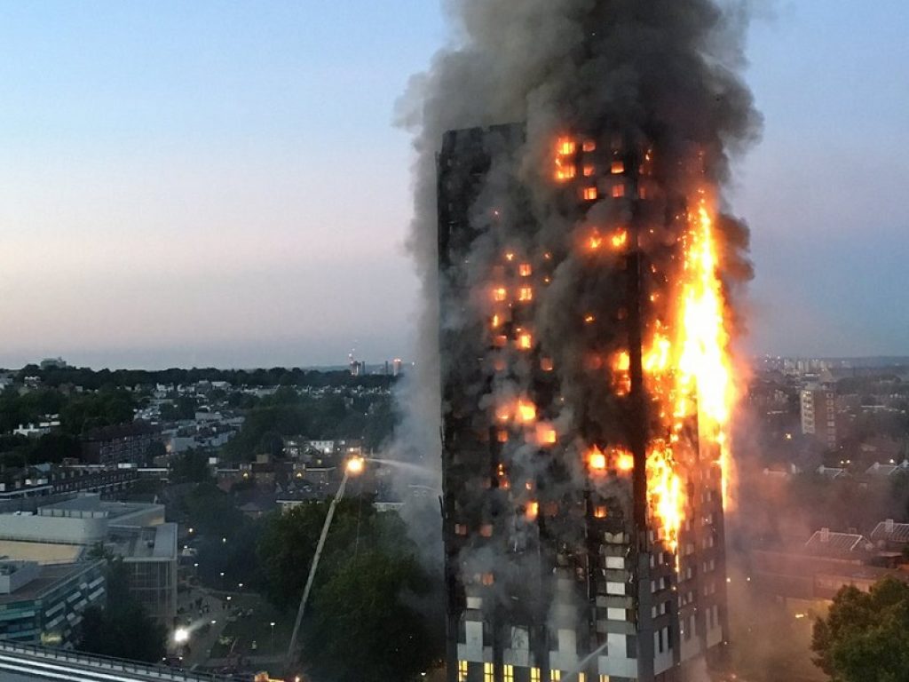 grenfell tower londra incendio feriti