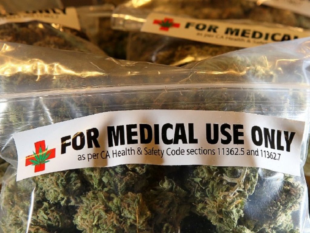 marijuana cannabis trattamento alzheimer thc