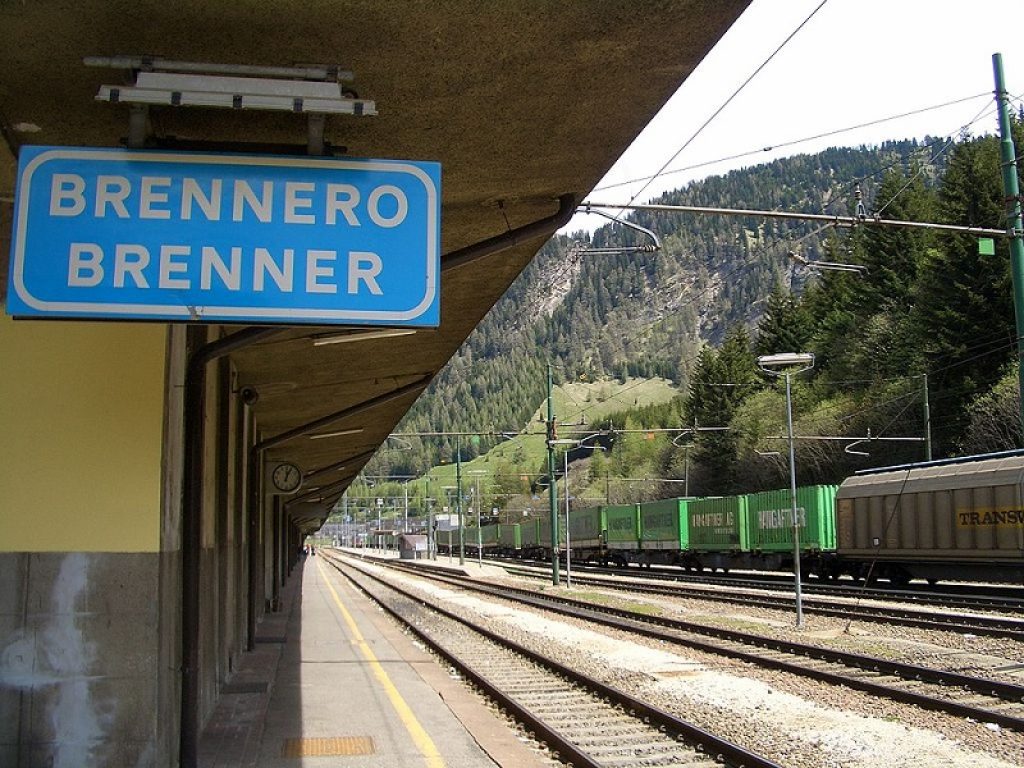 chiusura brennero austria migranti