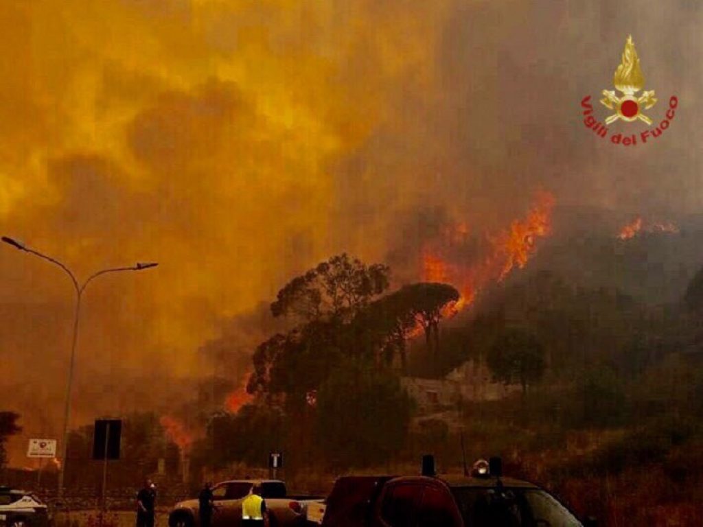 incendio messina piromani