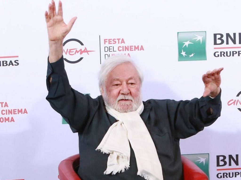 mostruosamente villaggio