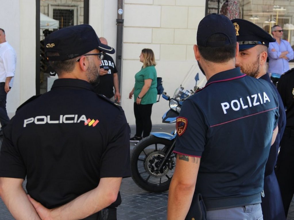 pattuglie miste poliziotti italiani spagnoli