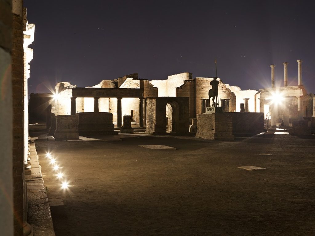 Scavi di Pompei verso la riapertura sperimentale: da fine maggio via libera alle passeggiate con un percorso predefinito ma non nelle Domus