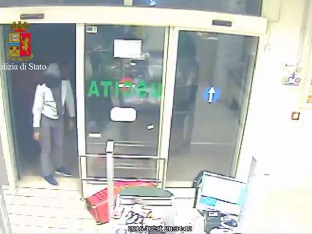 banda rapine bari arresti polizia oggi