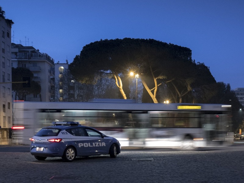 Blitz contro lo spaccio di droga nella borgata romana di Quartaccio: i poliziotti del commissariato Primavalle, hanno arrestato 20 persone, responsabili a vario titolo di traffico di sostanze stupefacenti