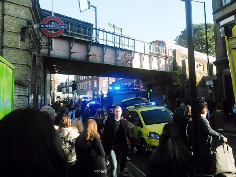 esplosione metropolitana londra attentato terroristico