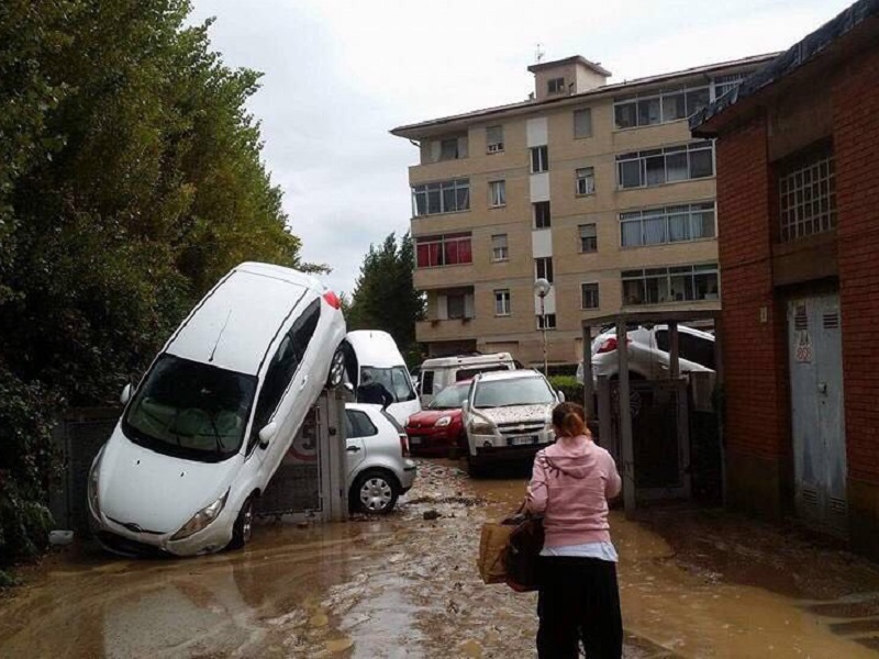 maltempo livorno pisa morti piogge record