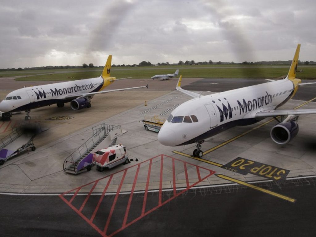 monarch airlines fallimento viaggiatori voli rimborsi