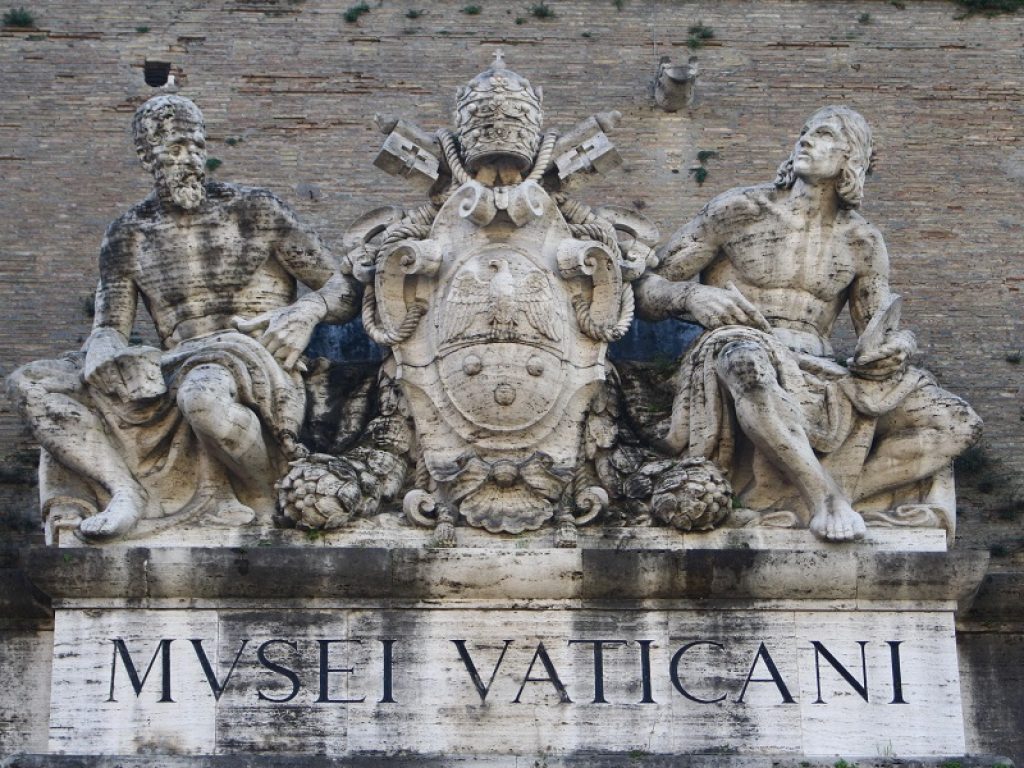 I Musei Vaticani rinnovano l’appuntamento con le aperture notturne rendendosi accessibili anche la sera dal 20 aprile al 26 ottobre 2018 tutti i venerdì dalle 19 alle 23, ultimo ingresso ore 21:30.