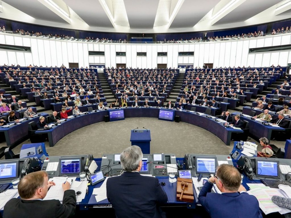 Tirocini al Parlamento europeo: candidature aperte fino al 30 novembre. Un’occasione per capire come funziona il lavoro quotidiano dell'istituzione