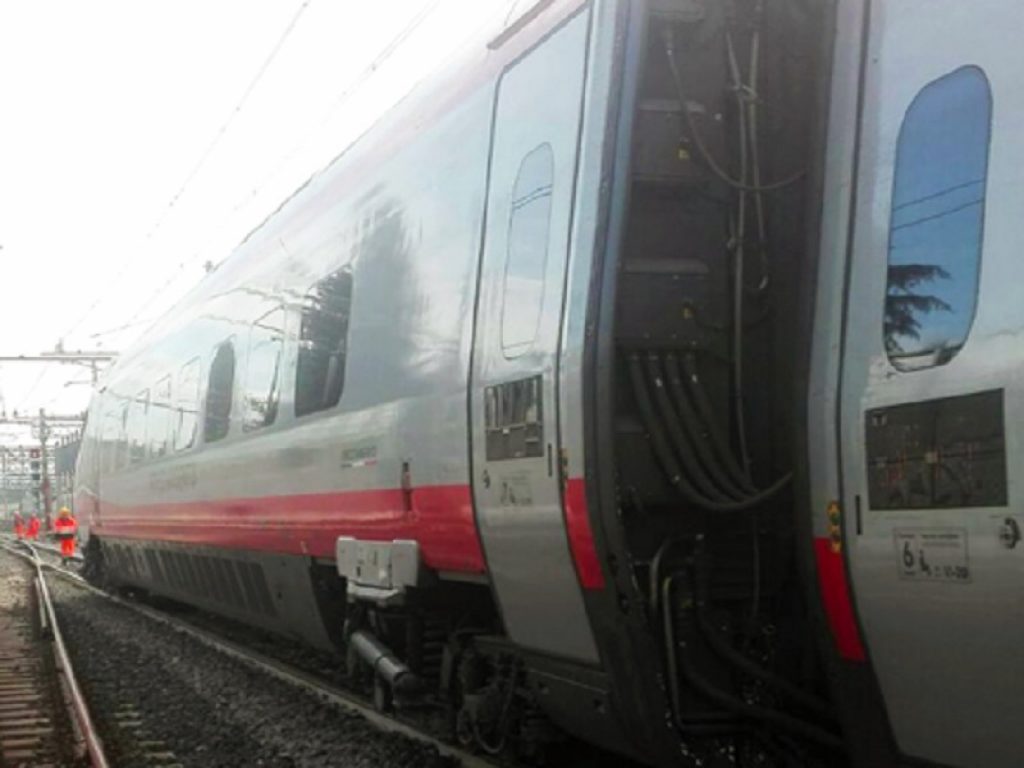 frecciargento firenze carrello binari
